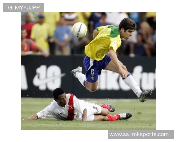 小儒尼尼奥的足球传奇之路与天下足球的辉煌时刻 小儒尼尼奥的足球传奇之路与天下足球的辉煌时刻